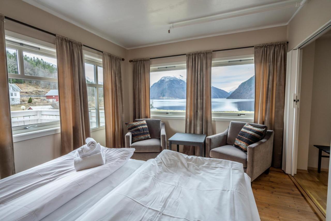 Dragsvik Fjordhotel (Adults Only) Balestrand Exterior photo